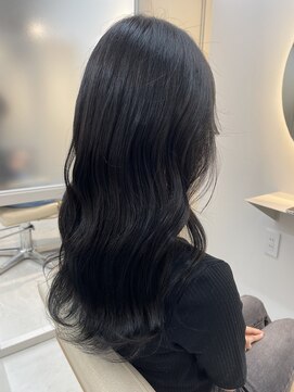 シダ(sida SAIIN) 20代 上品な韓国風暗髪ロングヘアー