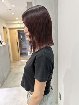 ヨーク(YOKE) YOKE 切りっぱなしボブ外ハネ結べるボブダブルカラーボルドー