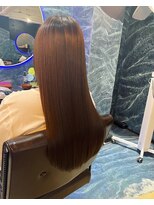 ラズリー(Lazliy)&nbsp;縮毛矯正でモヤモヤした毛もツルツルに！