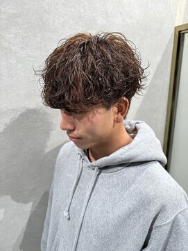 ゼスト リル 新宿(ZEST lill) 波巻きパーマ ウルフ ハイライト マッシュパーマ