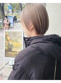 ショート×グレージュ王道可愛いヘア