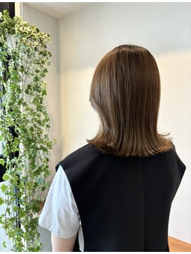 クベル(Kuvel) シアーアッシュカラー