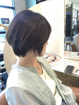 クイーンズゲート RITZ店(Queens's gate) 丸みショート×艶カラー