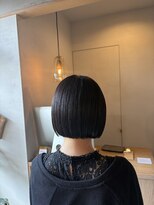 シー 岡崎(,SHE)&nbsp;ミニボブ地毛風カラー艶髪