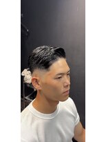 ログ(.6 ROGU)&nbsp;スキンフェード/サイドパート