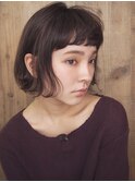 シンプルなボブの顔周りに動きをプラス☆