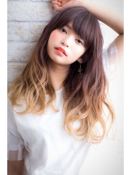 エルデ ナインズ ヘアー スタンド 川口店(elde 9's HAIR STAND) アシンメトリーの斜めバング&グラデーションカラーの大人ボブ