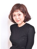 オン眉フェミニンボブ