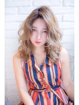 ロンド 表参道店(Lond)&nbsp;【津賀雅也】フェザーロングのハイトーンベージュ☆