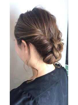 ラトリエ ブロカント 立川北口店(L'atelier BROCANTE) パーティー 結婚式 二次会 花嫁 ルーズ