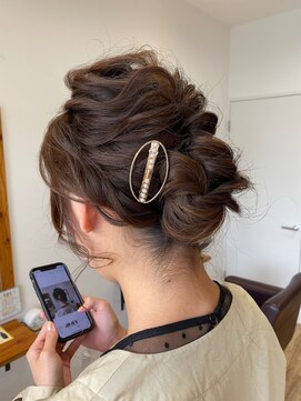 メイヘア(May Hair) 波巻きゆるアップ