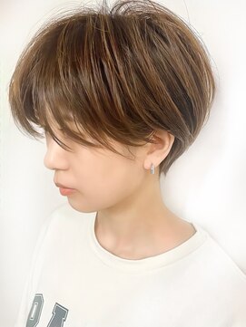 ステップ(STEP) 大人かわいい20代30代40代小顔ナチュラルハイライト丸みショート