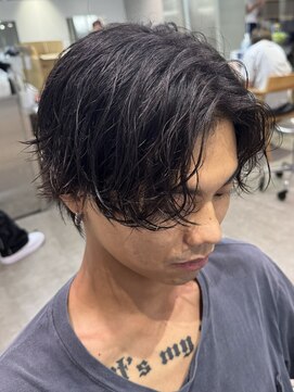 レタッチ バイ フィフス 天神大名(RETOUCH by fifth) シャドウパーマスパイラルパーマツーブロックメンズパーマ束感