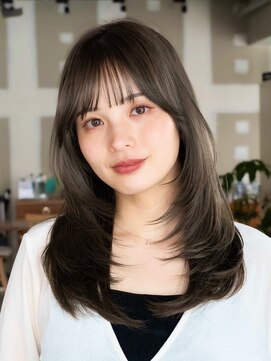 エインアンリー 明治神宮前(AIN.ANLY.) 乾かすだけでまとまる♪はねないレイヤーカット