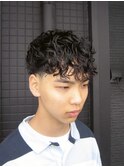 フェード×ツイストスパイラルパーマ刈り上げショート