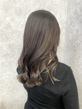 トッカ 茨木(tocca) 大人の上品なインナーカラー×シルキーグレージュ