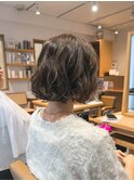 切りっぱなしボブ ウェーブ アッシュベージュカラー20代30代40代