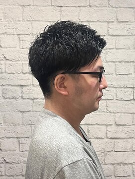 グレイスフルバーバー 赤坂見附店 カッチリ目なアップバングスタイル