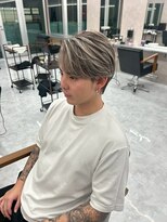 メンズサロン キング 高槻店(Men’s salon K!ng)&nbsp;フェザーショートアップバングセンターパートメンズハイライト
