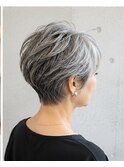 白髪ぼかしシルバーショート