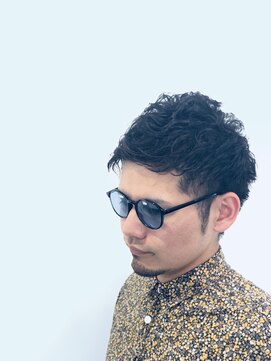 バーバーアンドビューティー マル(Barber and Beauty MARU) ２ブロックヤンチャパーマスタイル