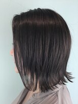 トレパルッキエーレ(tre parrucchiere)&nbsp;［-tre-］外はねボブ