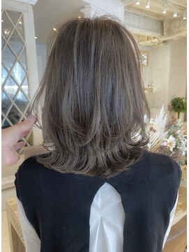 ロンドアリシア 金山(Lond Alexia) 【Lond Alexia】小栗一紘　アイスラテ/グレージュ/髪質改善