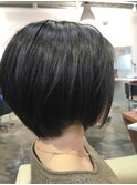 ショートボブ