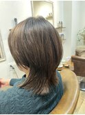 脱白髪染めの大人のマッシュウルフ