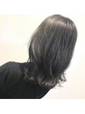 ミディアムレイヤー×アッシュブラック×軽めミディアム×暗髪