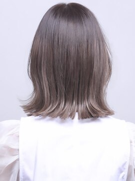 ピークアブー 銀座中央通り(PEEK-A-BOO) 切りっぱなしボブフェイスレイヤー顔周り似合わせイメチェン