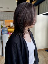 チル(Chill)&nbsp;chill/ミディアムレイヤー×ブリーチなしハイライトカラー