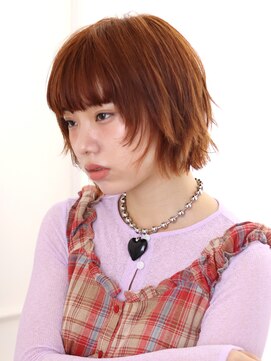 シロフ シブヤ(shirof shibuya) 【根岸みのり】20代30代/外はねショート/アプリコットオレンジ