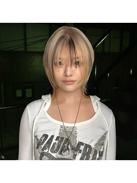 Y2Kデザインカラー×シアーベージュ