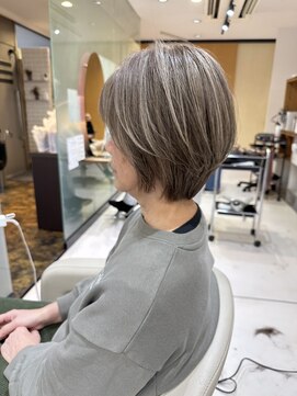 ハウオリ 金沢駅西店(Hau'oli) 白髪ぼかし/白髪ぼかしハイライト/脱白髪染め/白髪染め/透明感