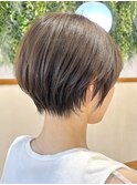 くびれ/丸みショート/ショートボブ/白髪ぼかし/前髪ありレイヤー