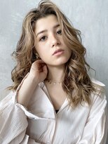 アイティー バイ アルバム 浦和店(IT by ALBUM) ウェーブロング_ホワイトグレージュネビージュこなれミディ_7860