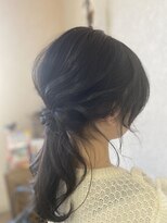 ヘアー アンド メイクアップ イングス ing'uz&nbsp;アレンジ　ローポニテ