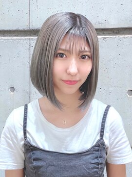 サンカク(SANKA KU) シースルーぱっつん前髪/長めボブ/シアーグレージュ