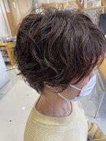 サローネ サンク(SALONE CINQ) ゆるふわショートパーマ