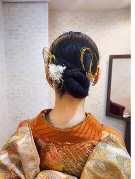 ウィングローリー(WINGLORY) きれいめシニヨンスタイル