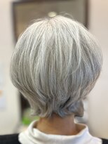 ヘアー グリーン(hair green) グレイショート/くびれボブ/40代50代