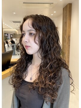 シアン 矢場町店(CYAN.) 海外風ウェーブ×ミックスパーマ