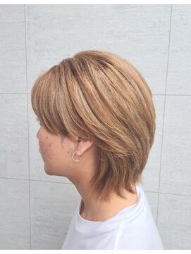 ノミネーション(Nomination) センターパートウルフ×ベージュ