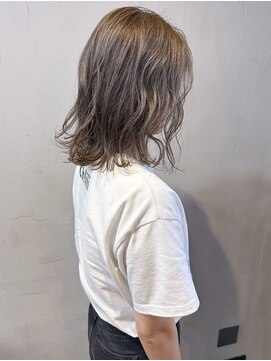 シム(sym) ラベンダーアッシュグレージュ