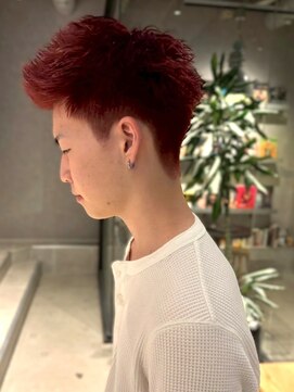 ブロック(bloc) スパイキーショート レッドカラー ブリーチ ツーブロック 20代