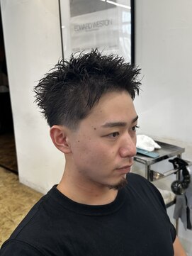 ザデイ カットアンドカルチャーショップ(THE DAY CUT&CULTURE SHOP) テーパーフェード×スパイキーショート