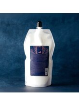 【施術の流れ：STEP２】適温に温めた”スパ専用ケアクリーム”で、心地よくリラックスできます☆