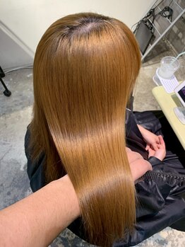 【SNSで人気！】レブリン酸トリートメントで一人ひとりに合わせた髪質改善を◎芯から健康な髪を実現！