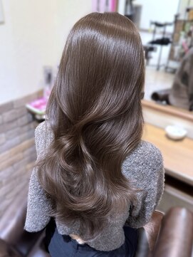 ハピネス クローバー 八木店(Happiness CLOVER) ヨシンモリ/艶髪/レイヤーカット/オリーブベージュ/髪質改善